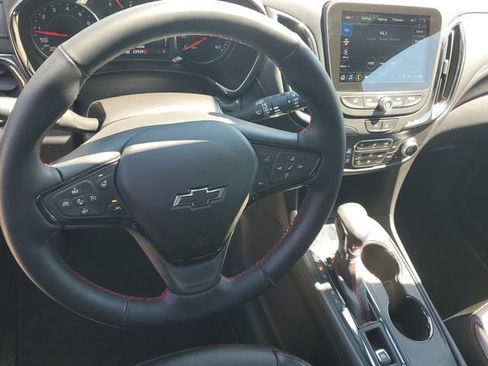 Certified 2023 Chevrolet Equinox RS w/ RS Leather Package FWD image 28