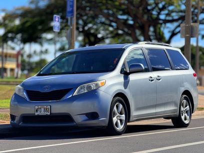 Used 2014 Toyota Sienna LE