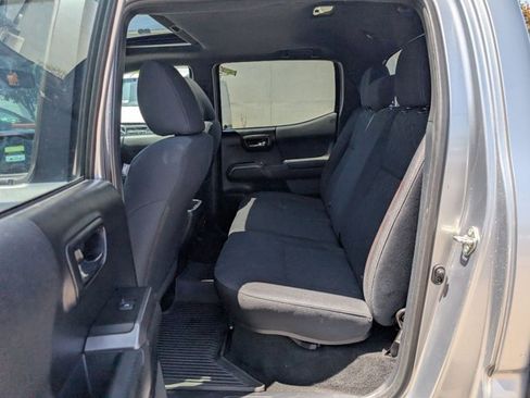 Used 2017 Toyota Tacoma TRD Sport RWD image 17