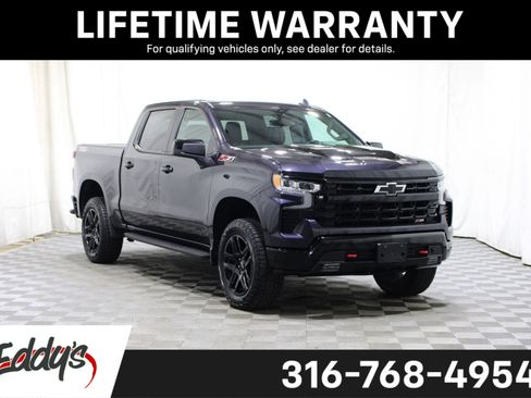 Used 2022 Chevrolet Silverado 1500 LT Trail Boss w/ Convenience Package II AWD/4WD image 1