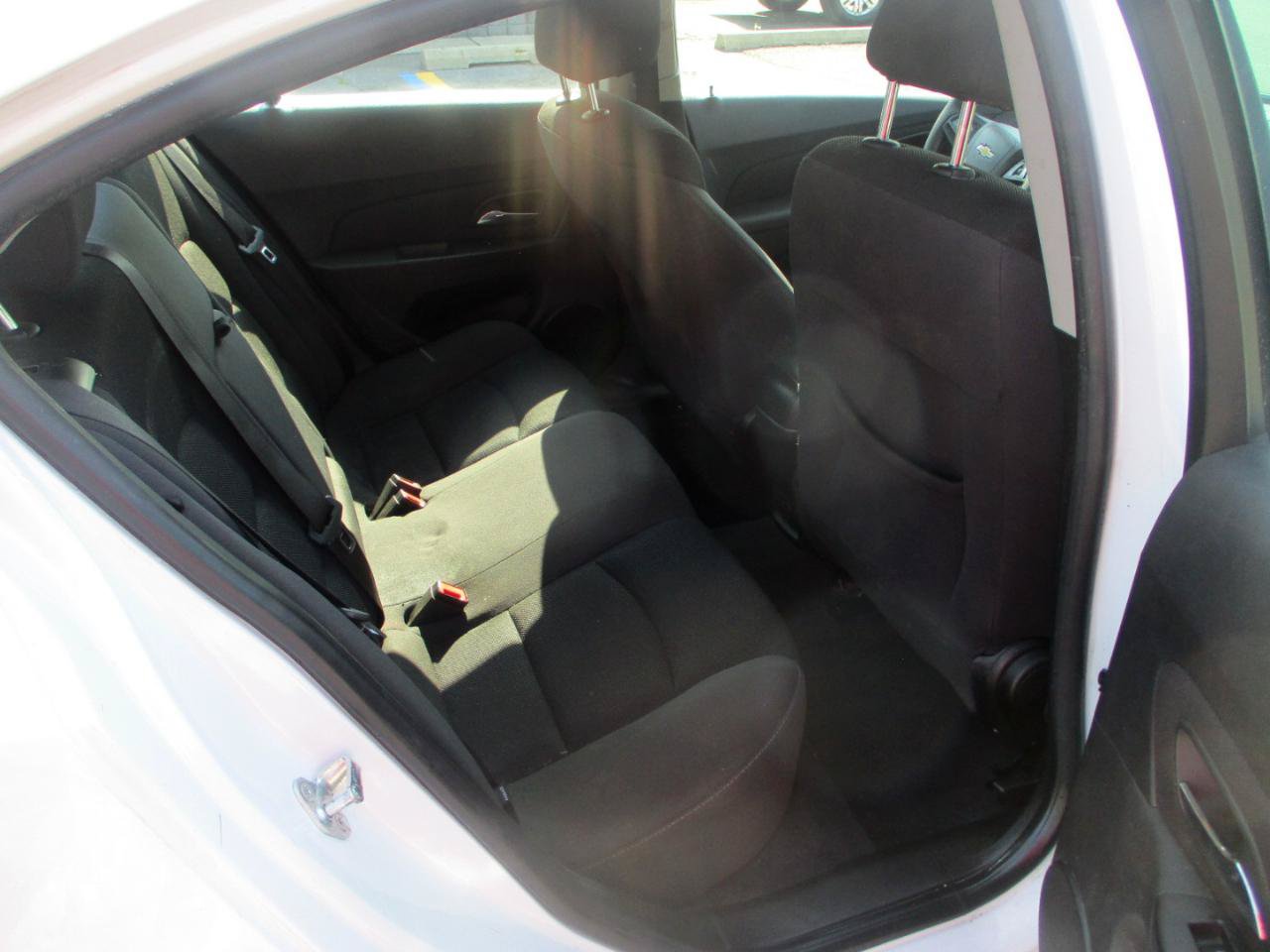 Used 2016 Chevrolet Cruze LT FWD image 8