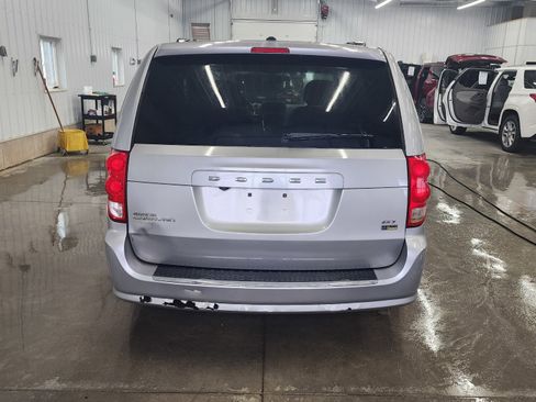 Used 2017 Dodge Grand Caravan GT image 5