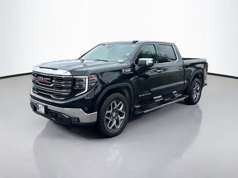 Used 2023 GMC Sierra 1500 SLT AWD/4WD image 3