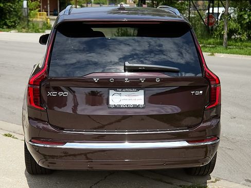 New 2026 Volvo XC90 T8 Ultra w/ Protection Package Premier AWD/4WD image 8