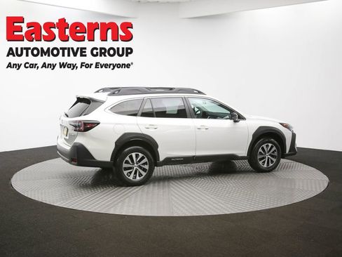 Used 2024 Subaru Outback Premium AWD/4WD image 37