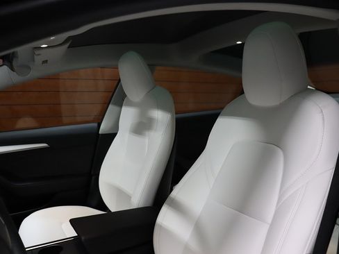 Used 2022 Tesla Model 3 image 55