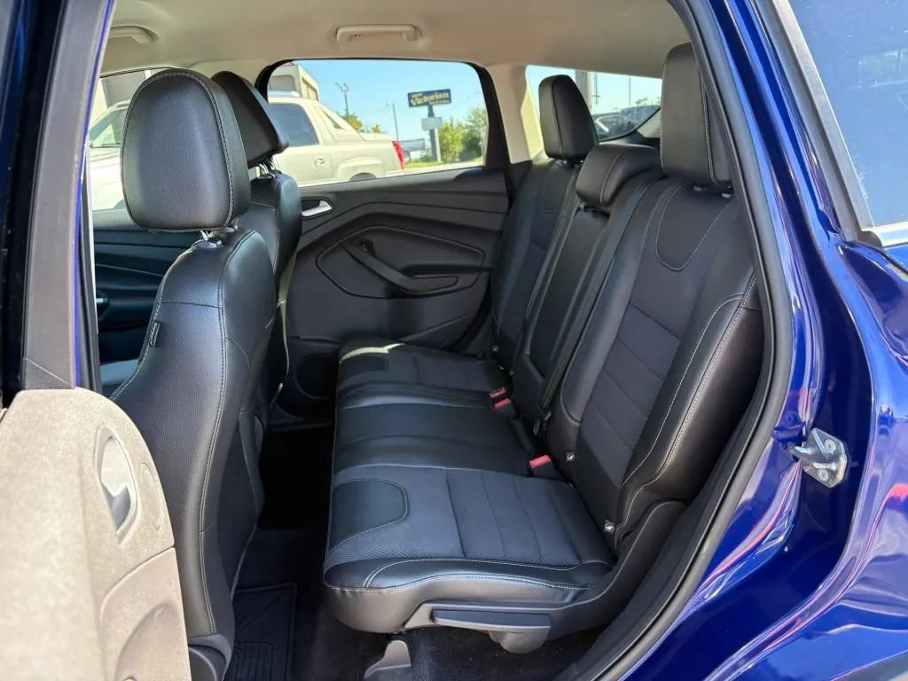 Used 2015 Ford Escape SE w/ SE Chrome Package FWD image 19