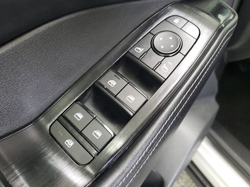 Used 2025 Nissan Rogue SV FWD image 22