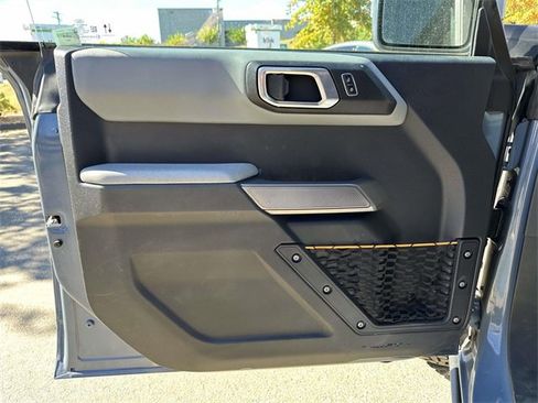 Used 2023 Ford Bronco Badlands image 19