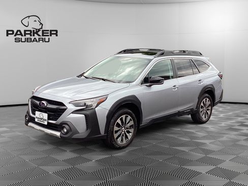 Certified 2025 Subaru Outback Limited AWD/4WD image 1