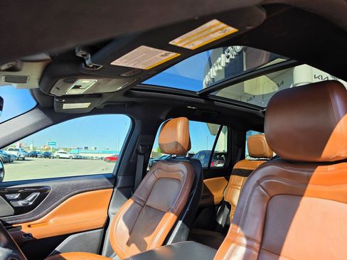 Used 2020 Lincoln Aviator Reserve w/ Equipment Group 201A RWD image 11