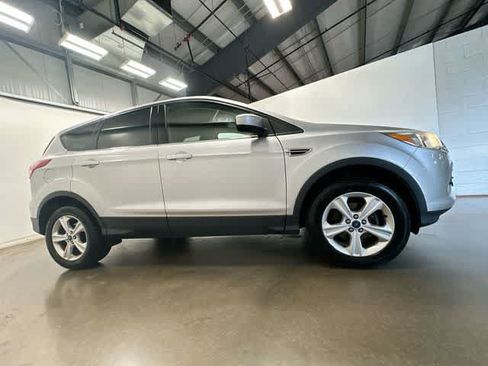 Used 2014 Ford Escape SE FWD image 3