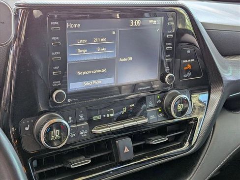 Used 2021 Toyota Highlander XSE image 6