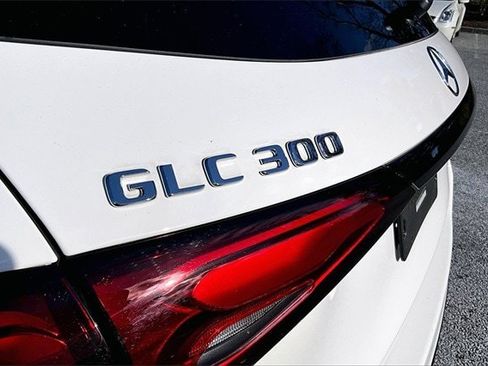 Used 2025 Mercedes-Benz GLC 300 4MATIC image 7