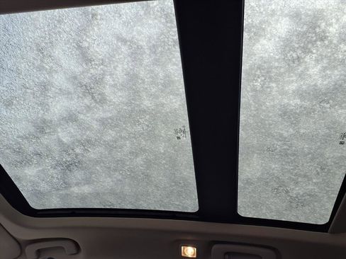 Used 2020 Ford Escape SE image 8