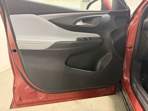 Used 2024 Buick Envista Preferred w/ Convenience I Package image 8