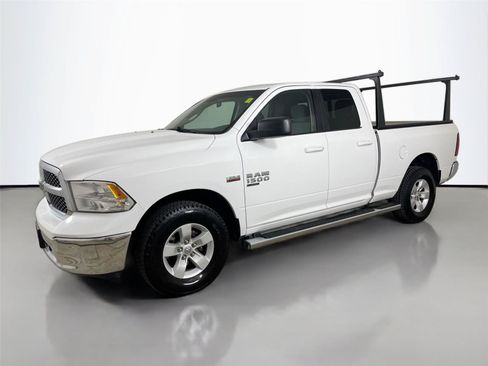 Used 2019 RAM 1500 Classic SLT AWD/4WD image 8
