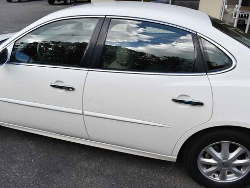 Used 2005 Buick LaCrosse CXL FWD image 70