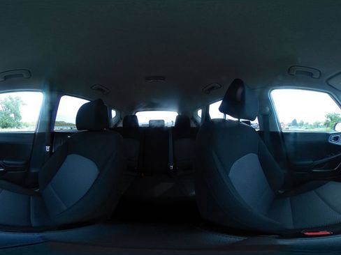 Used 2025 Kia Soul LX w/ LX Technology Package FWD image 33