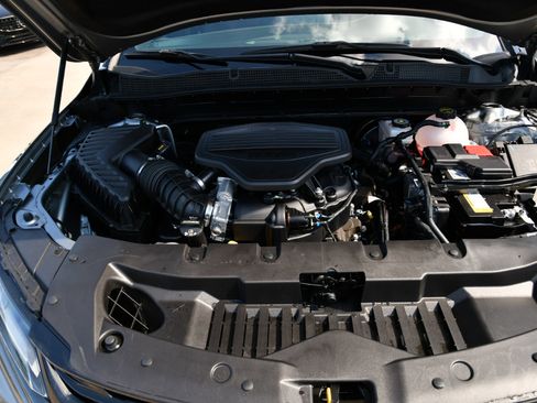 Used 2025 Chevrolet Blazer RS image 35