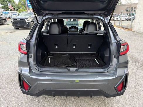 Used 2024 Subaru Crosstrek 2.5i Limited AWD/4WD image 8