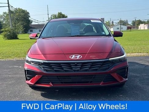 Used 2024 Hyundai Elantra Limited FWD image 3