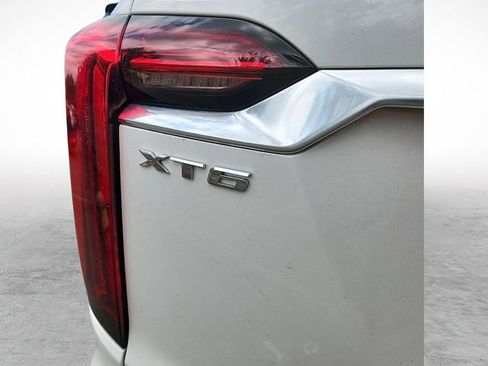 Certified 2022 Cadillac XT6 Premium Luxury w/ Technology Package image 4