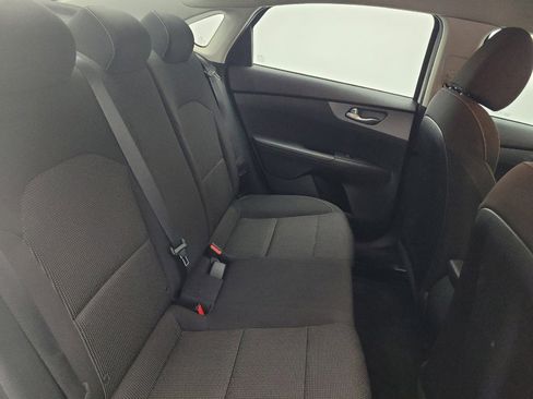 Used 2019 Kia Forte LXS FWD image 19