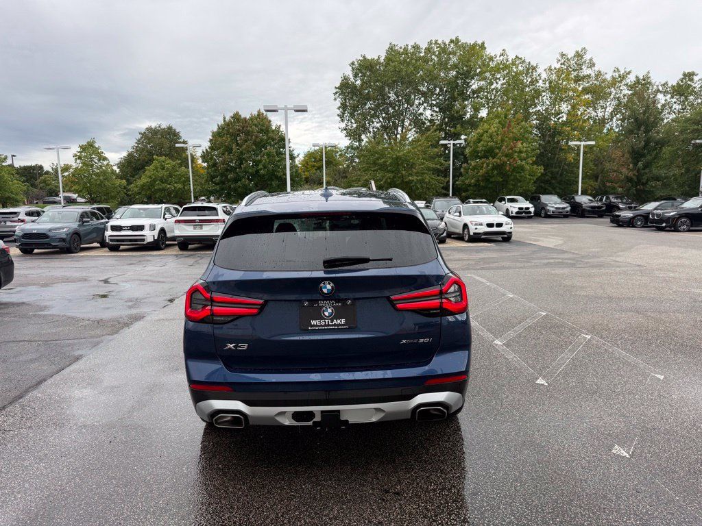 Used 2023 BMW X3 xDrive30i w/ Convenience Package w/ZPA AWD/4WD image 4