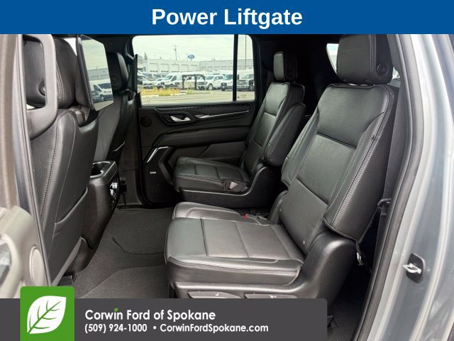 Used 2023 GMC Yukon XL Denali w/ Advanced Technology Package AWD/4WD image 11