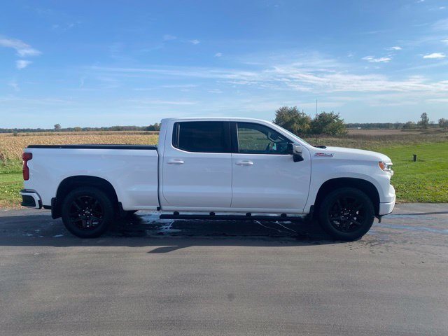 Used 2022 Chevrolet Silverado 1500 RST AWD/4WD image 2