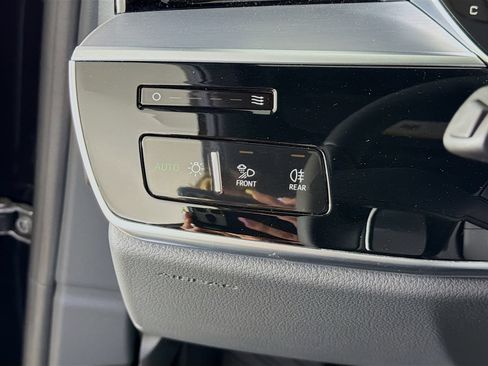 New 2026 Audi A8 L 3.0T AWD/4WD image 10