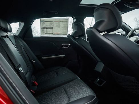 New 2025 Kia K4 GT-Line w/ GT-Line Sunroof Package image 11