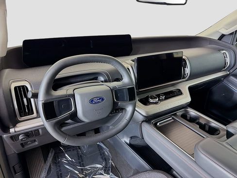 Used 2025 Ford Expedition Max Active AWD/4WD image 20