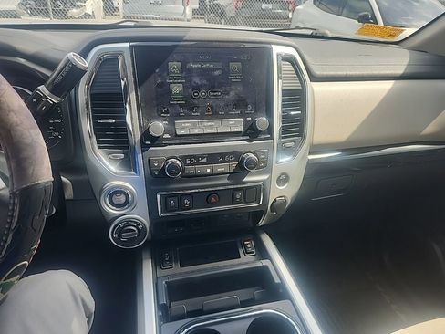 Used 2021 Nissan Titan SV w/ SV Convenience Package AWD/4WD image 22