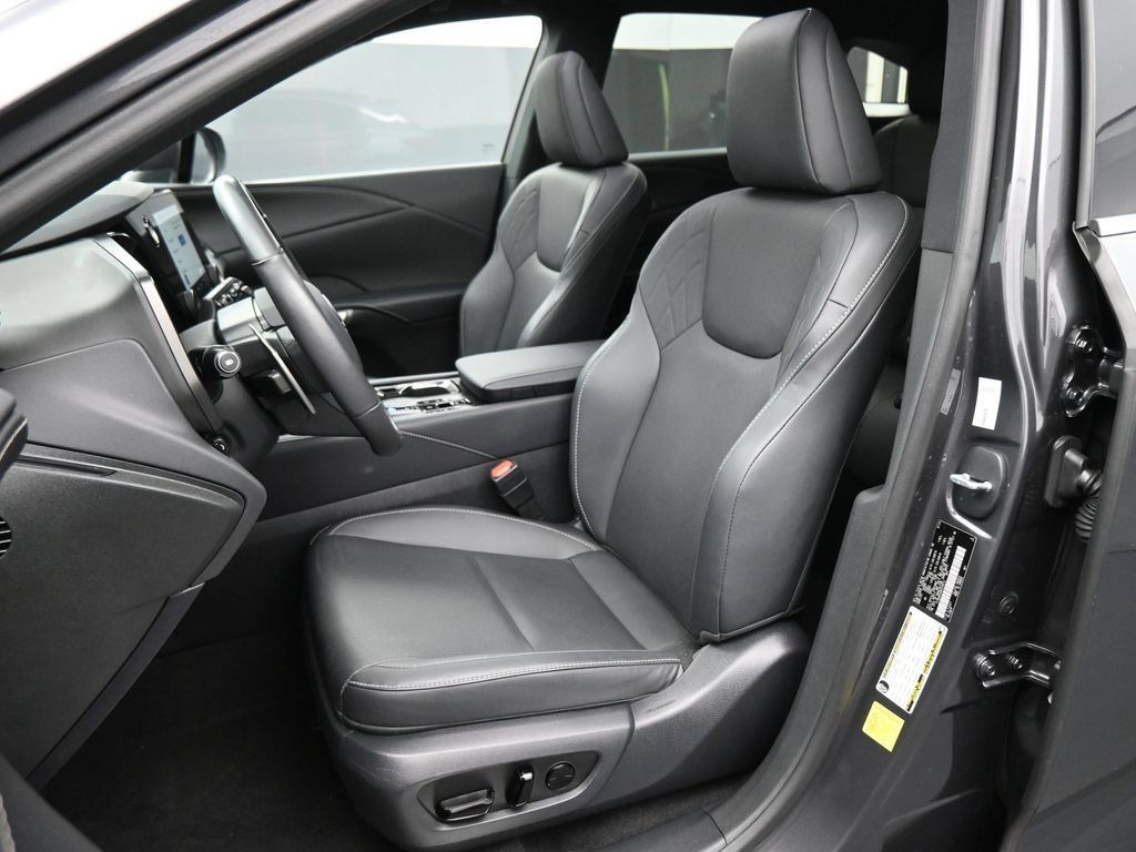 Used 2024 Lexus RX 350 Premium w/ Accessory Package (Z1) AWD/4WD image 16