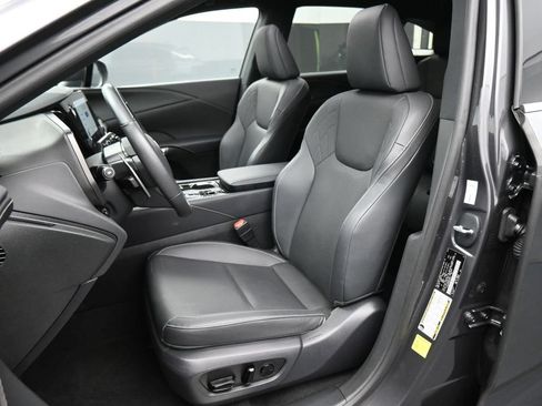Used 2024 Lexus RX 350 Premium w/ Accessory Package (Z1) AWD/4WD image 16