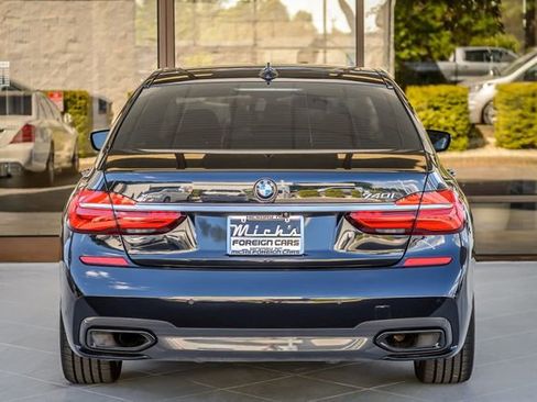 Used 2017 BMW 740i xDrive AWD/4WD image 8