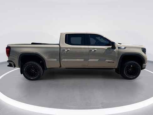 Used 2023 GMC Sierra 1500 AT4 w/ AT4 Premium Package AWD/4WD image 9