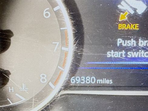 Used 2018 Nissan Maxima 3.5 SV image 16