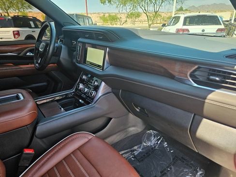 Used 2023 GMC Yukon Denali Ultimate AWD/4WD image 25