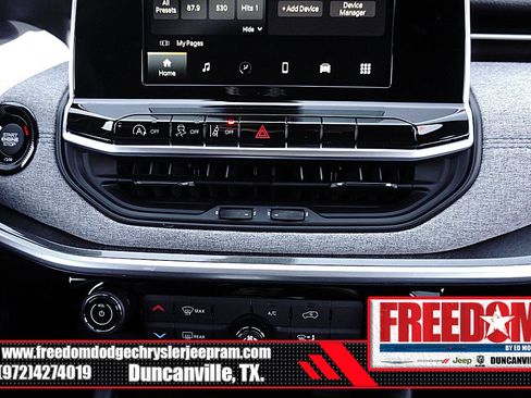 New 2026 Jeep Compass Latitude image 21