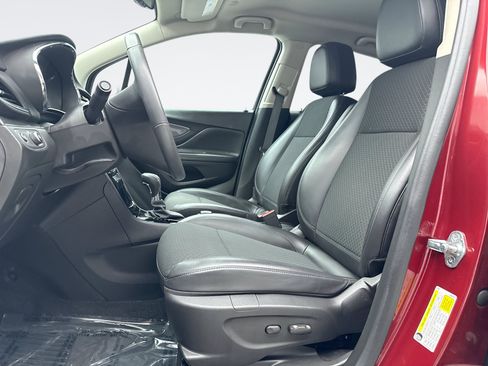 Used 2022 Buick Encore Preferred w/ Safety Package AWD/4WD image 11