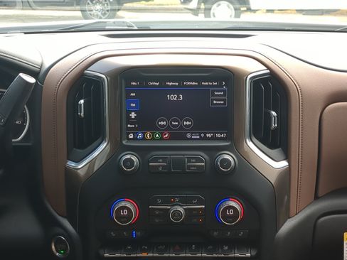 Used 2021 Chevrolet Silverado 1500 High Country w/ Safety Package II AWD/4WD image 16