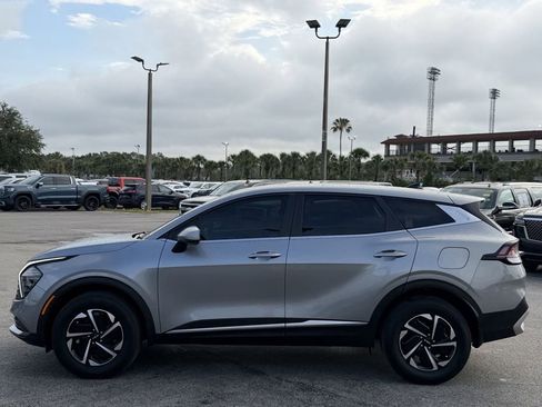 Used 2024 Kia Sportage LX AWD/4WD image 8