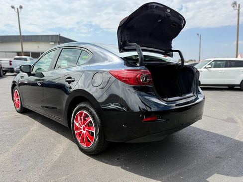 Used 2017 MAZDA MAZDA3 Sport FWD image 38