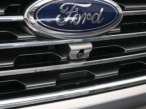 Used 2022 Ford Edge Titanium w/ Equipment Group 301A image 51