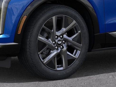 New 2025 Cadillac Optiq Luxury 2 image 9