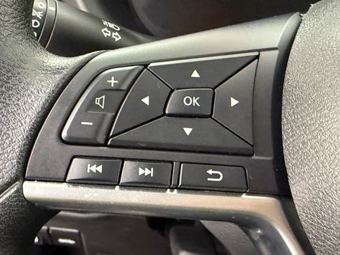 Used 2023 Nissan Kicks SV FWD image 12