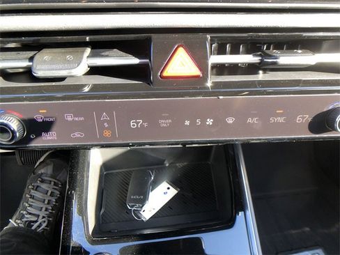 New 2025 Kia Niro EX image 19